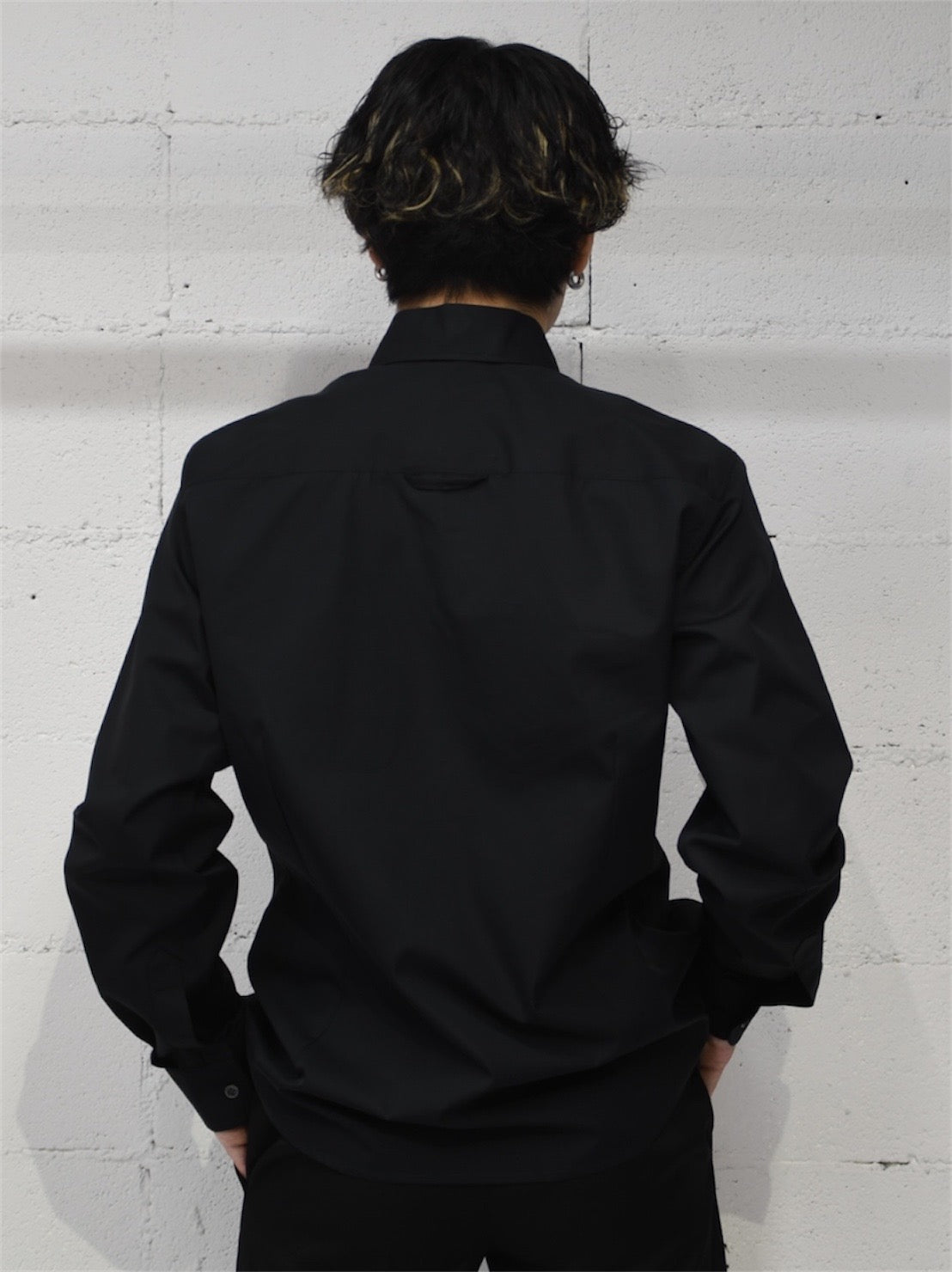 【Walter Van Beirendonck - ウォルターヴァンベイレンドンク】Fiori Shirt  / Black (ニット/ライトブルー)