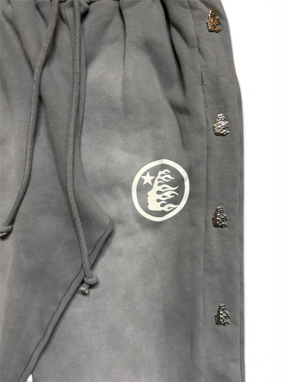 【HELLSTAR - ヘルスター】MIRROR FACE SWEATPANTS / GREY (パンツ/グレー)