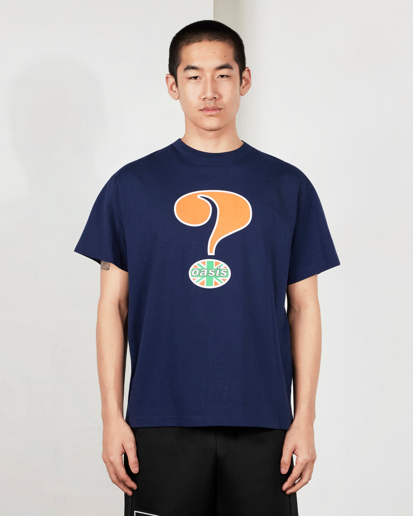 PLEASURES - プレジャーズ】QUESTION MARK T-SHIRT / NAVY (Tシャツ