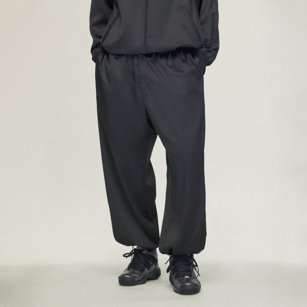 Y-3 -ワイスリー】Y-3 SATIN GRADIENT 3 STRIPES TRACK PANTS/ BLACK