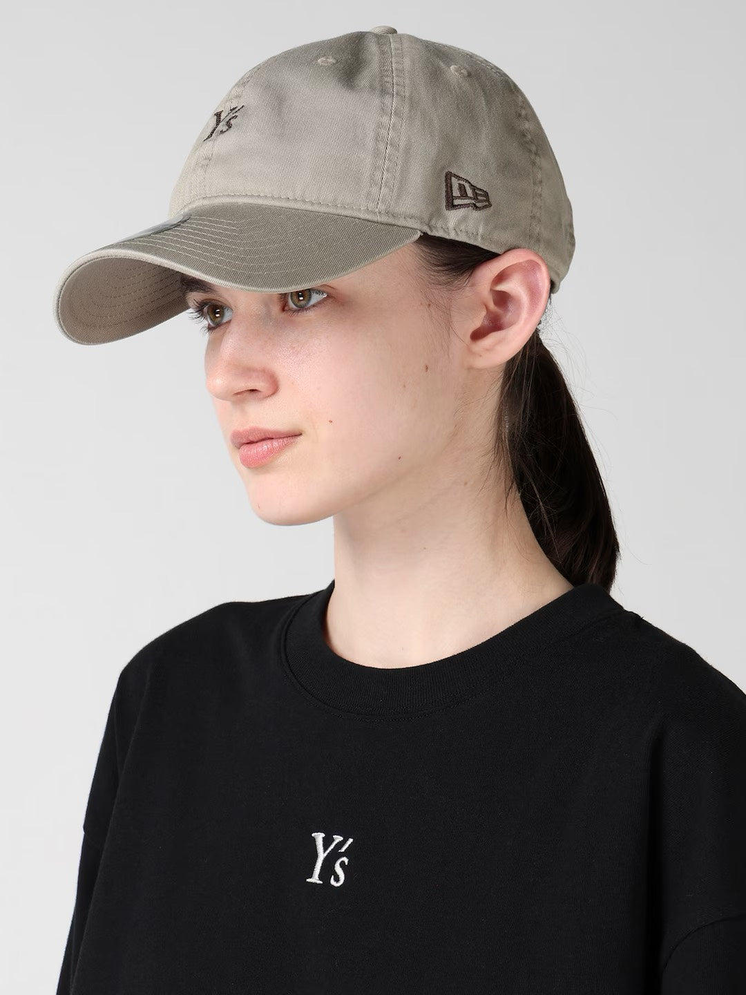 【Y's - ワイズ】Y's × New Era 9TWENTY Y's LOGO CAP / BEIGE (キャップ/ベージュ)