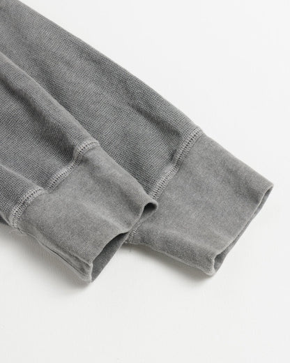 【ANACHRONORM - アナクロノーム】  PIGMENT THERMAL HENLEY NECK L/S T-SHIRTS / DUSTY BLACK (Tシャツ/ダスティーブラック)