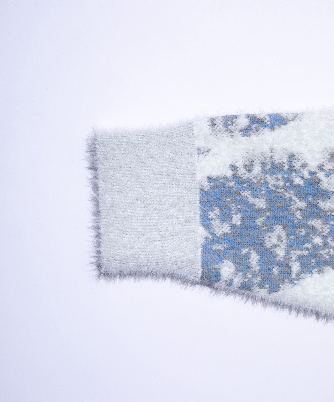 【F/CE.- エフシーイー】FINNISH LANDSCAPE SOLOTEX KNIT – FOREST / WHITE×BLUE (ニット/ホワイト×ブルー)