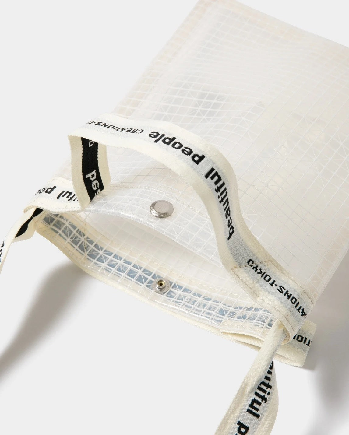 【beautiful people - ビューティフルピープル】Vinyl logo tape Sacoche bag / CLEAR（バッグ/クリア)