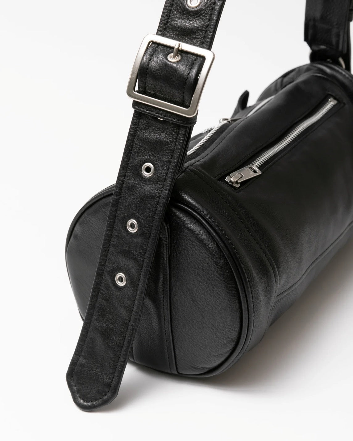 【beautiful people - ビューティフルピープル】excerption riders cylinder bag / BLACK（バッグ/ブラック)
