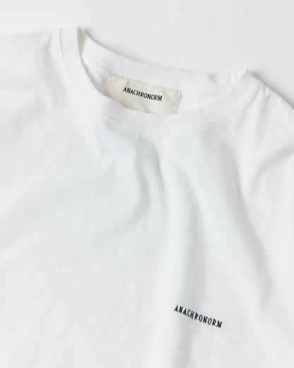 【ANACHRONORM - アナクロノーム】DAMAGED EMB S/S T-S / WHITE (Tシャツ/ホワイト)