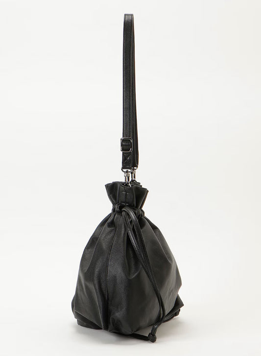 【Discord Yohji Yamamoto - ディスコード ヨウジヤマモト】 Unevenness drawstring shoulder / BLACK (バッグ/ブラック)