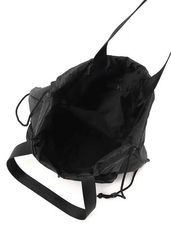 【Y's - ワイズ】POLYESTER LOGO KNAPSACK / BLACK (バッグ/ブラック)